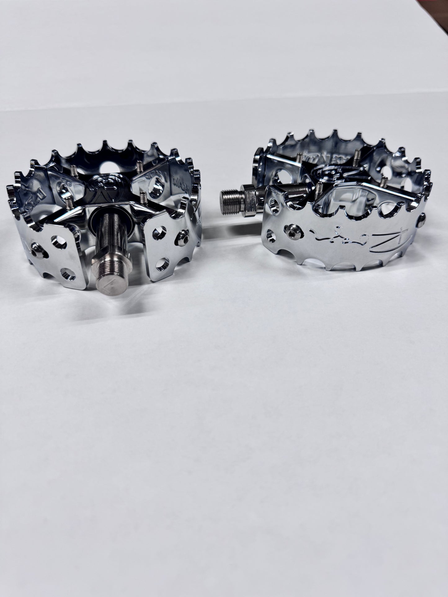 Bullseye FULL CHROME ROGER ROUNDS