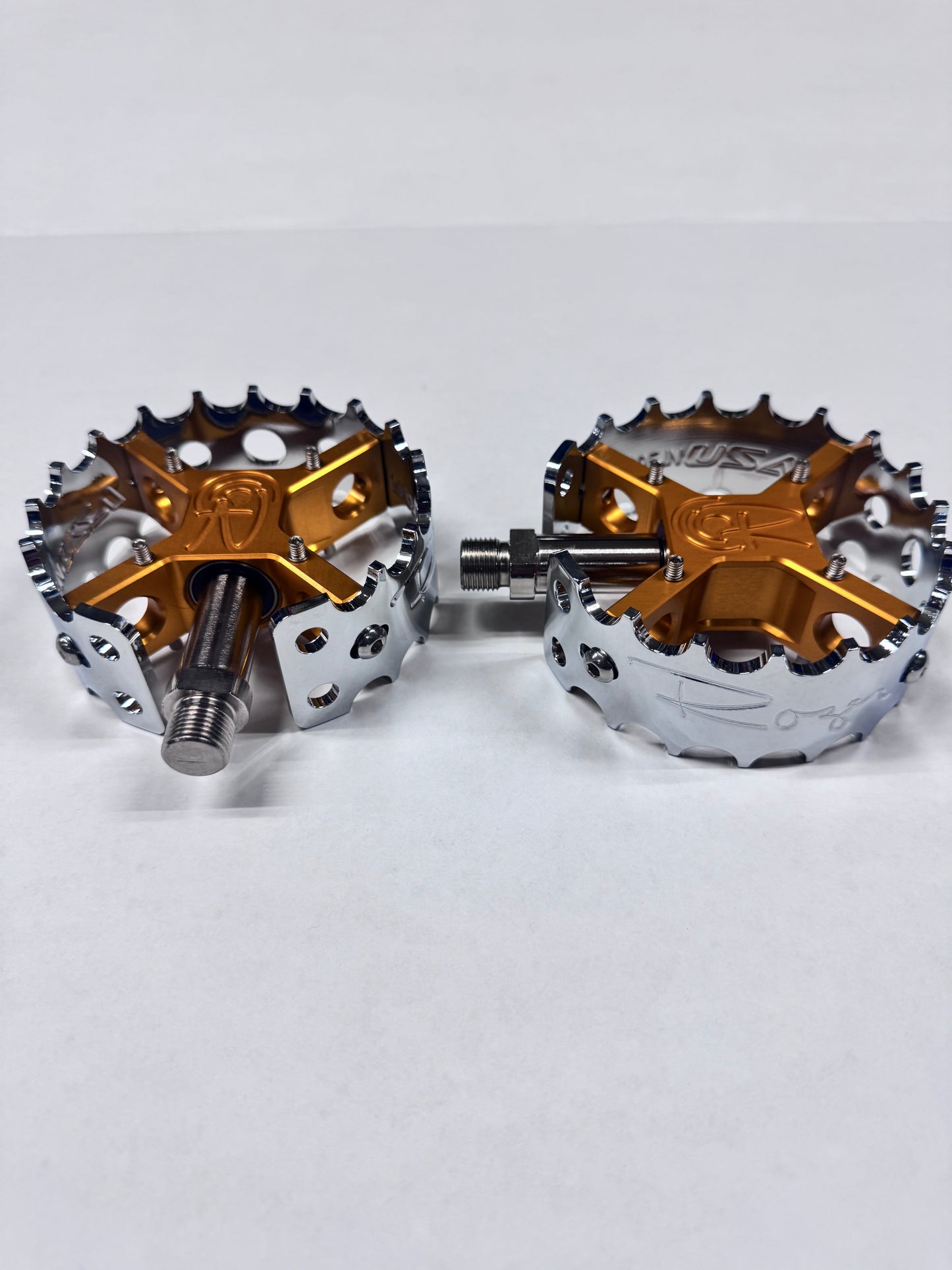 Bullseye CHROME/GOLD ROGER ROUNDS