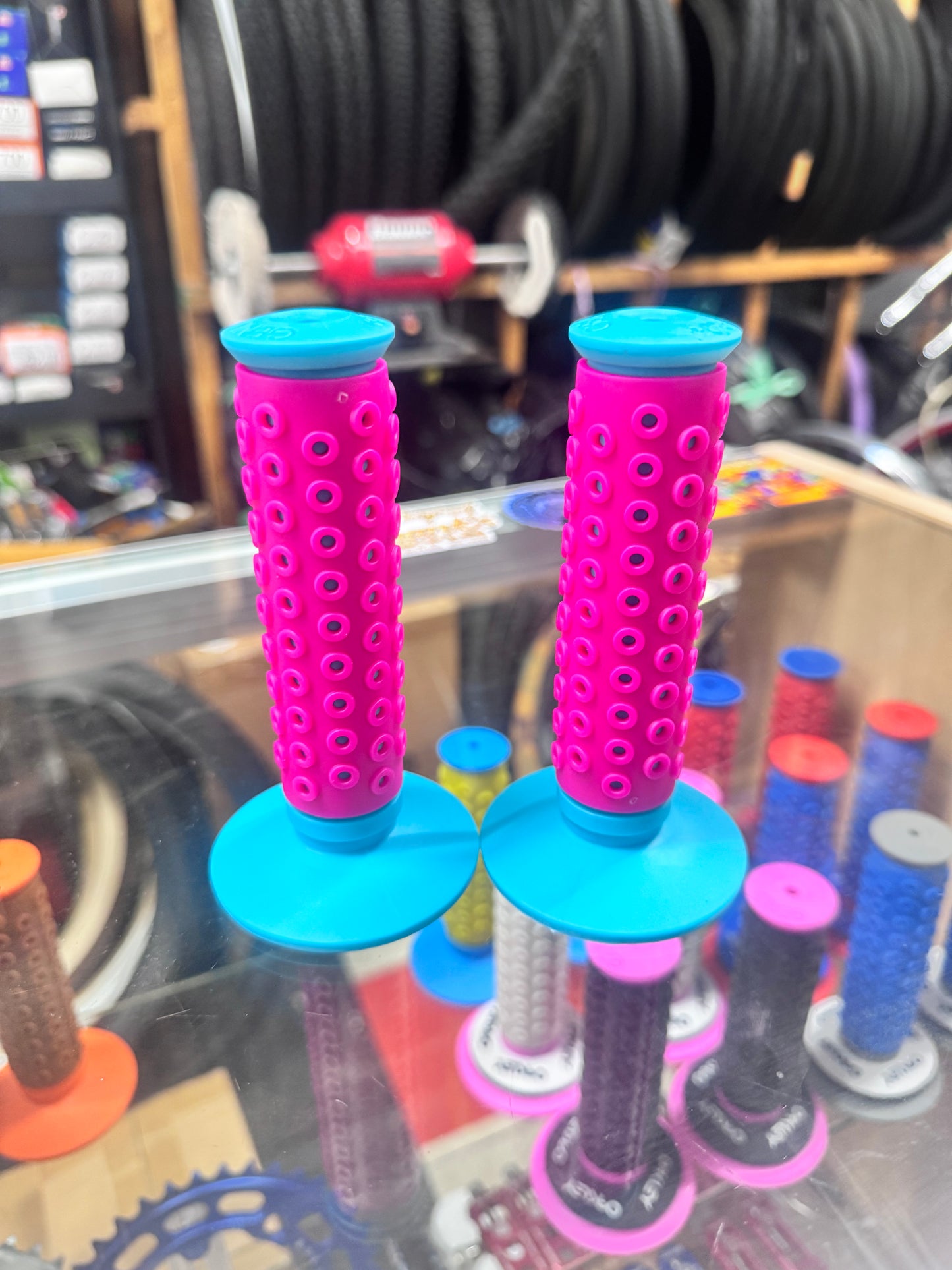 Frank’s Bicycles REPOP B1-B Grips TIFFANY BLUE/HOT PINK
