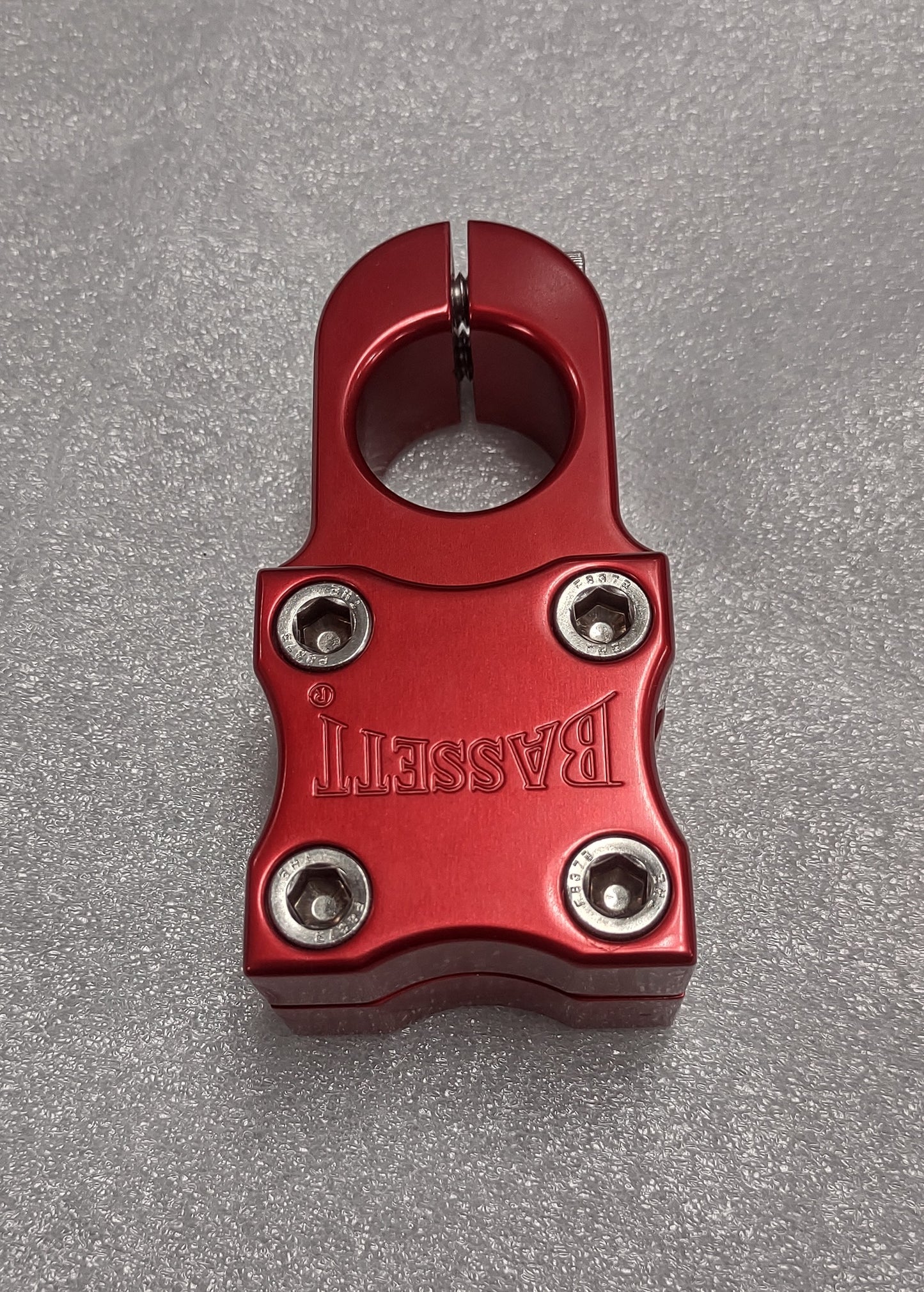 BASSETT top load stem red