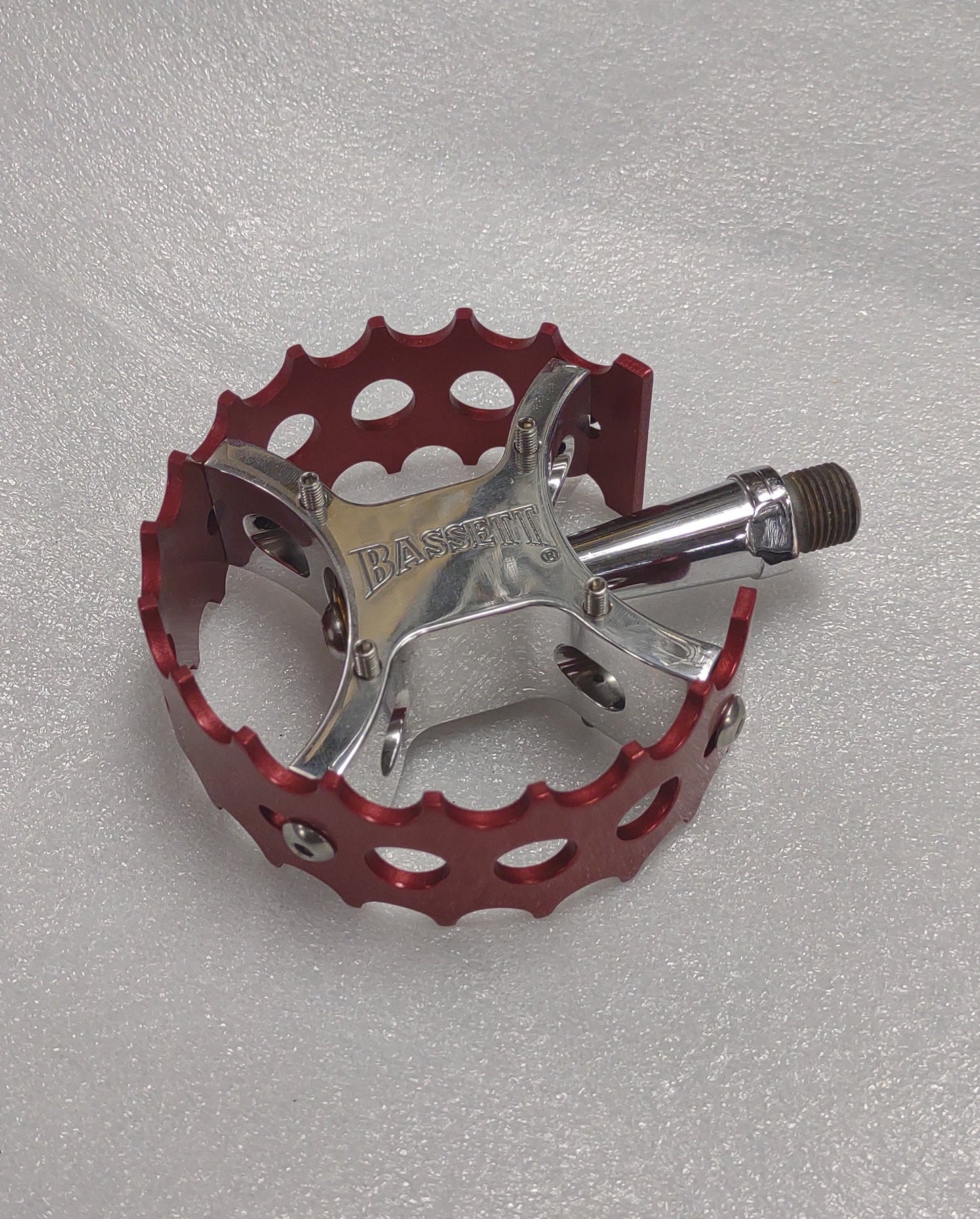 BASSETT round pedals polish/red