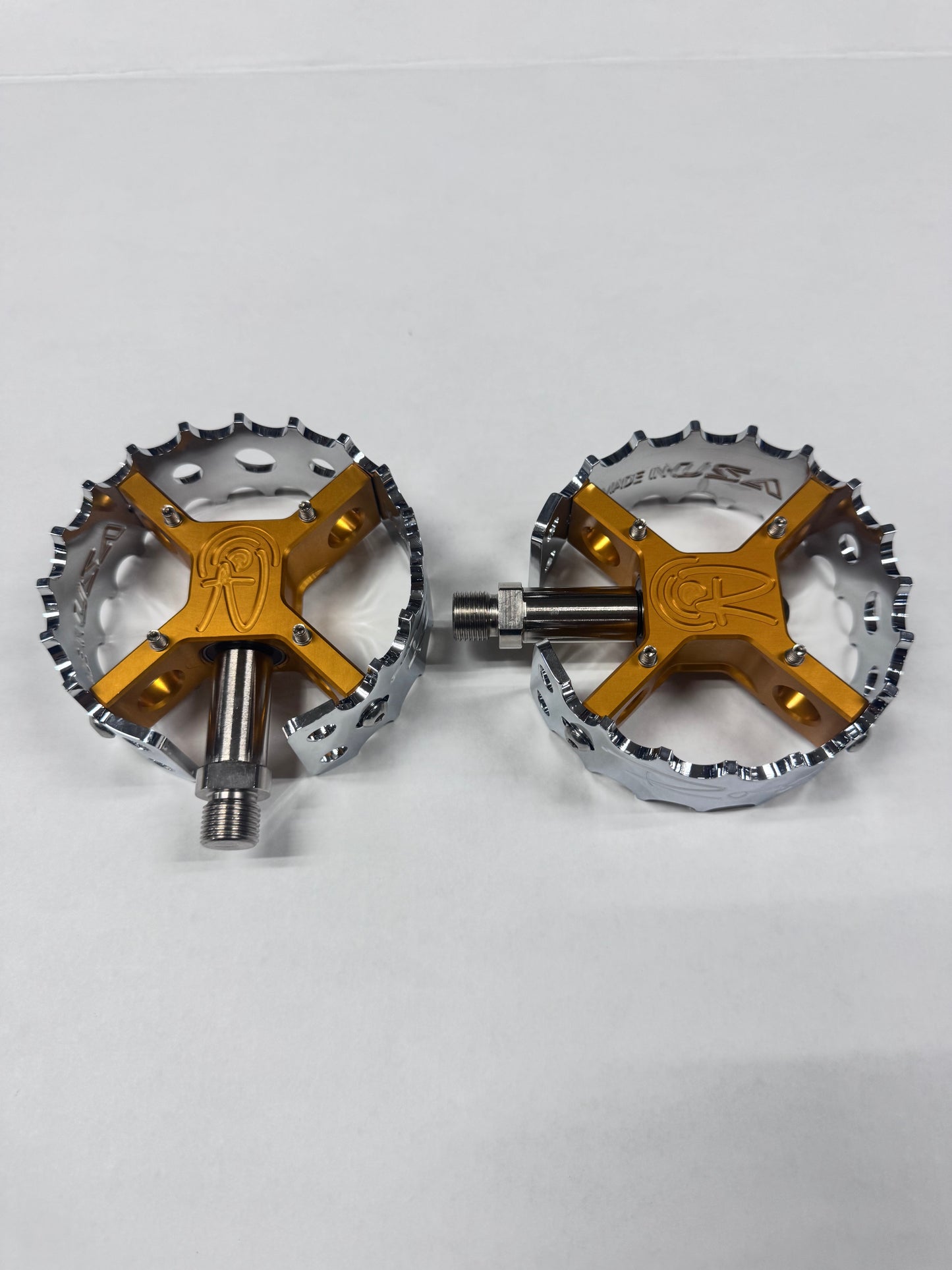 Bullseye CHROME/GOLD ROGER ROUNDS