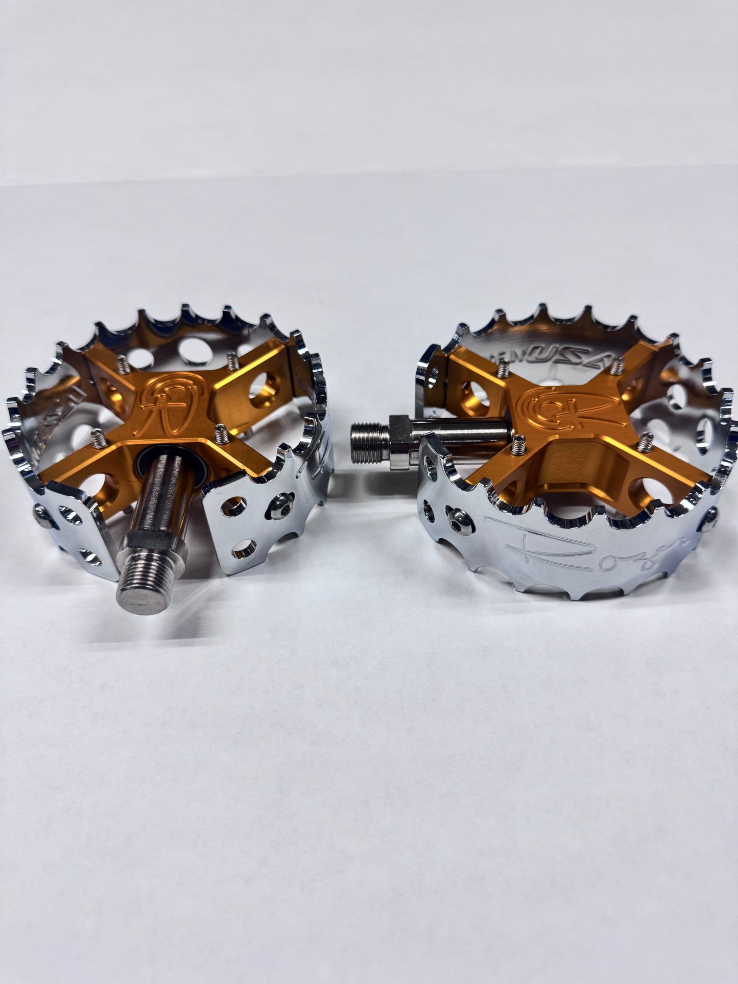 Bullseye CHROME/GOLD ROGER ROUNDS