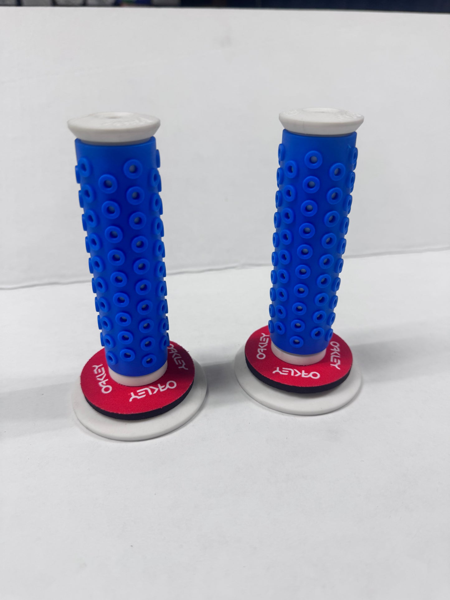 Frank’s Bicycles REPOP OAKLEY B1-B Grips “SKYWAY COLOR SET” POPULAR🚨
