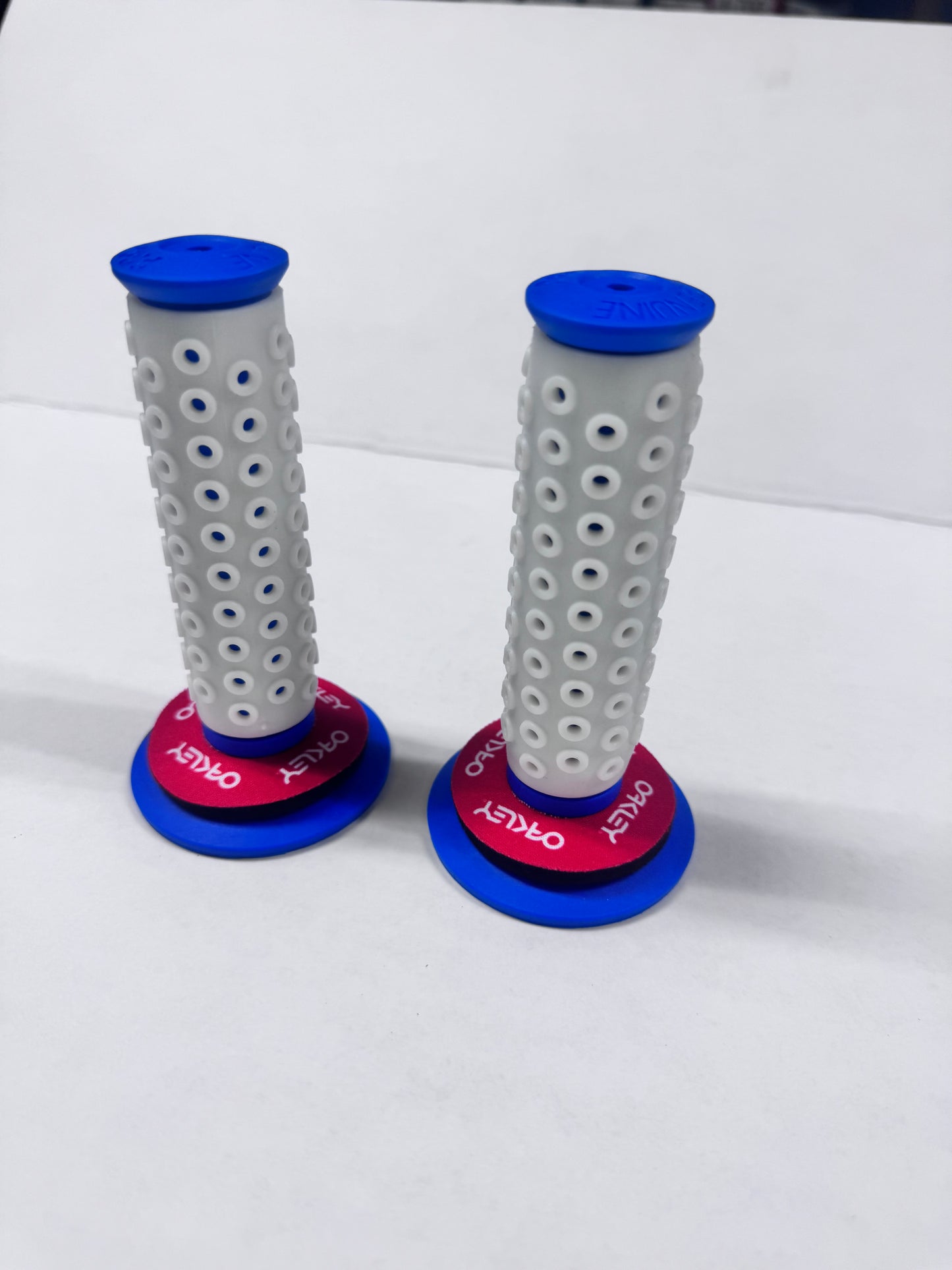 Frank’s Bicycles REPOP OAKLEY B1-B Grips “SKYWAY COLOR SET” POPULAR🚨