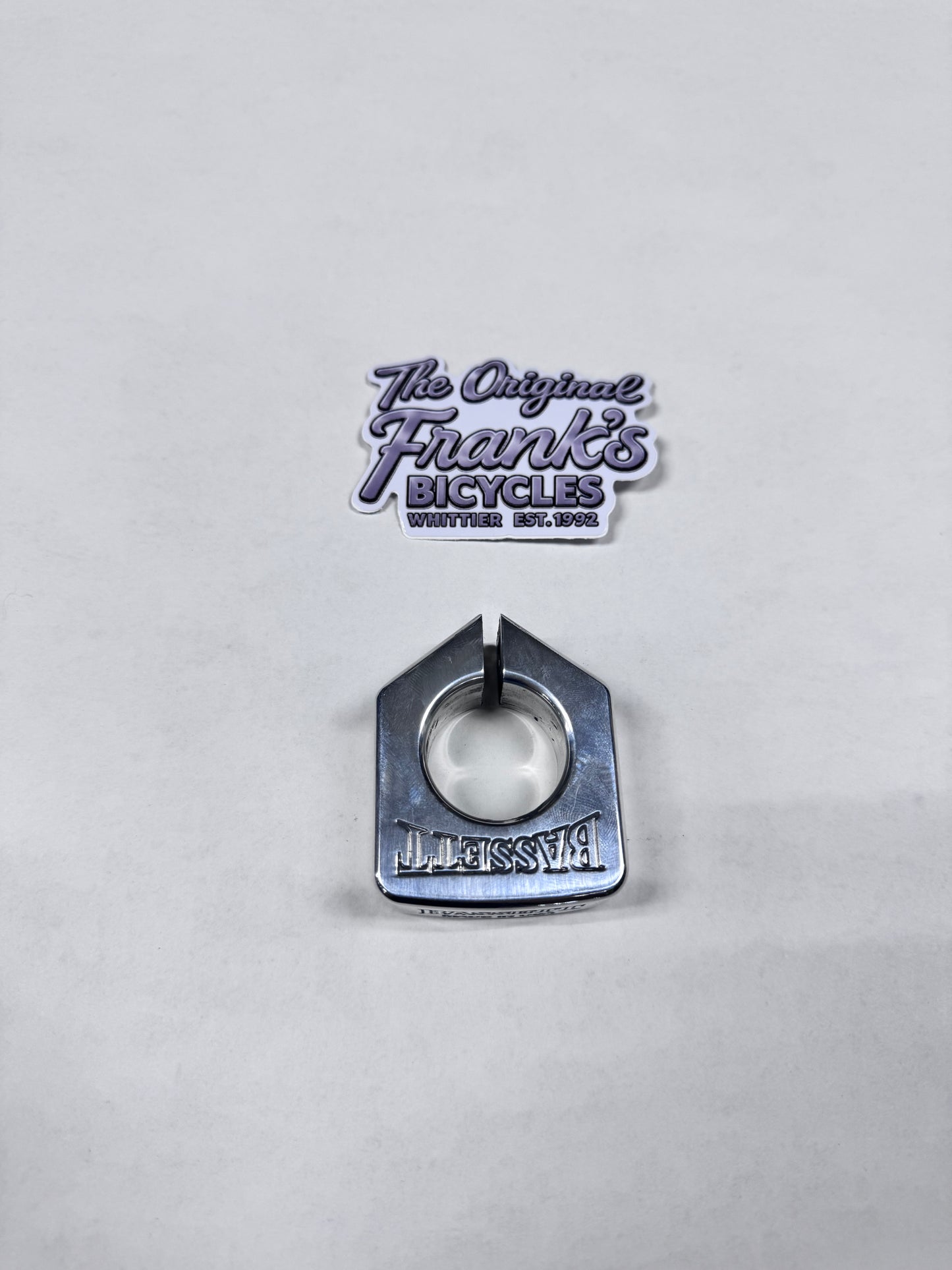 BASSETT CHEVRON ARROW SEATPOST CLAMP (1 1/8") 28.6 MM “POLISHED”