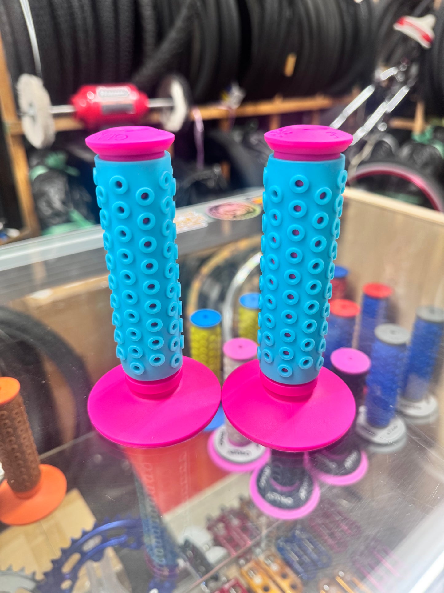 Frank’s Bicycles REPOP B1-B Grips HOT/TIFFANY BLUE