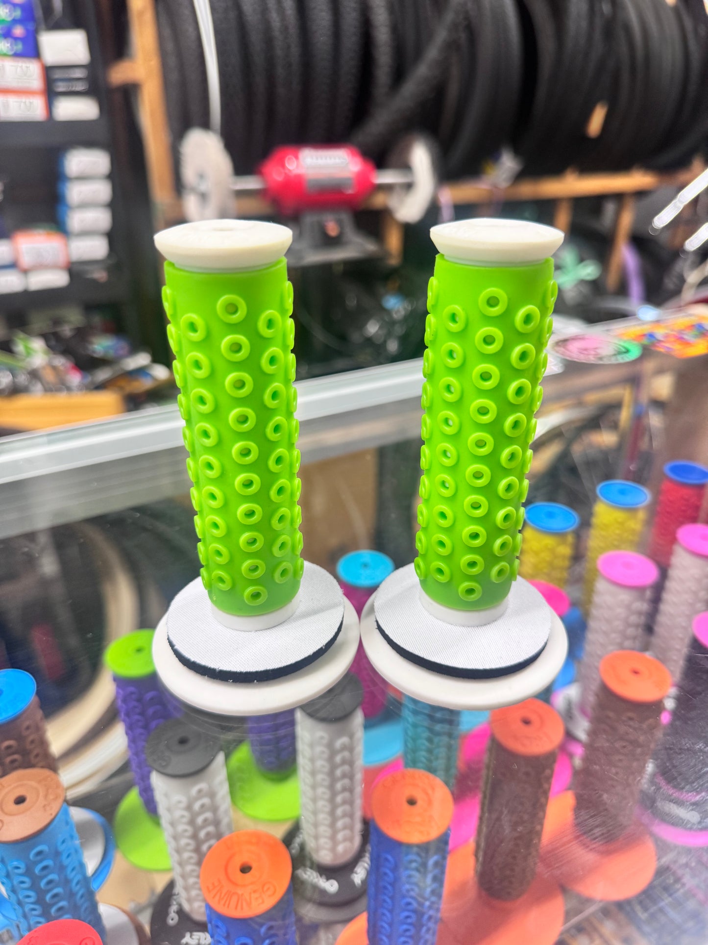 Frank’s Bicycles REPOP B1-B Grips WHITE/LIME GREEN