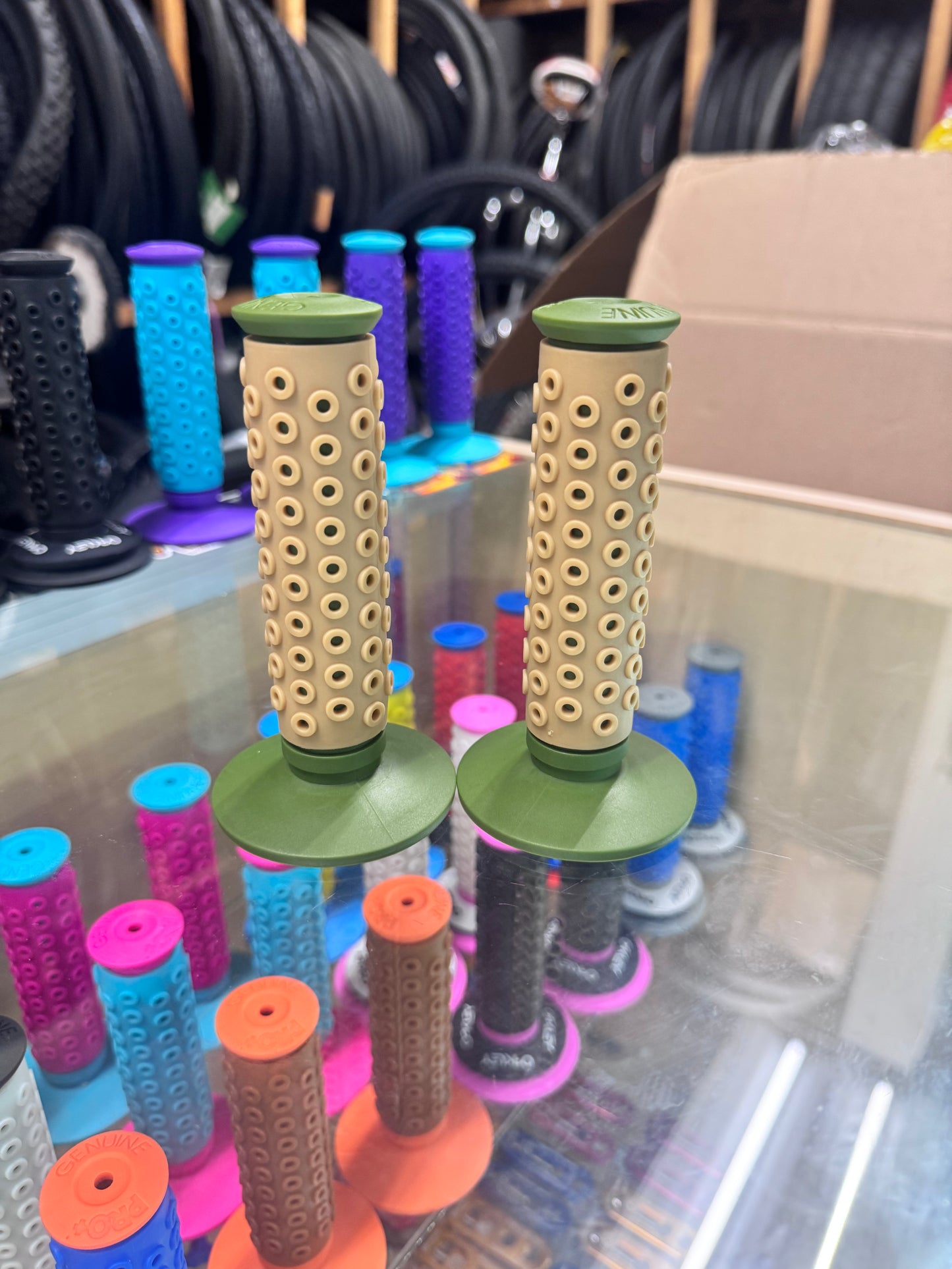Frank’s Bicycles REPOP B1-B Grips OLIVE GREEN/TAN 🚨POPULAR*🚨