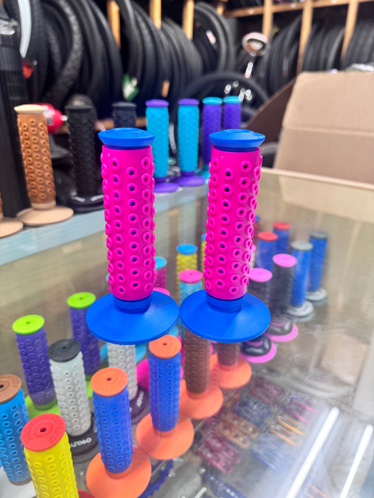 Frank’s Bicycles REPOP B1-B Grips BLUE/HOT PINK 🚨POPULAR*🚨