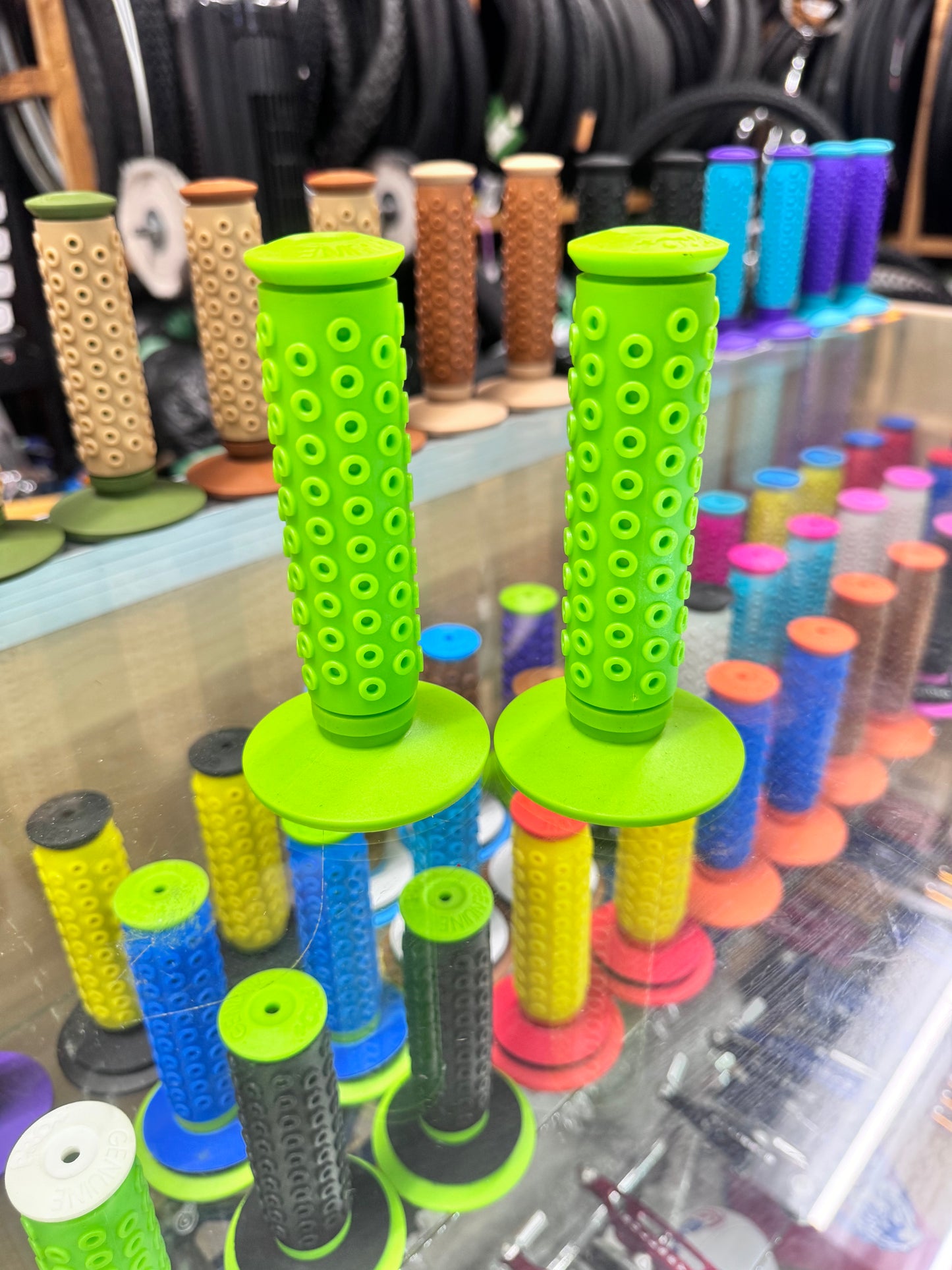 Frank’s Bicycles REPOP B1-B Grips SOLID COLOR (LIME GREEN)