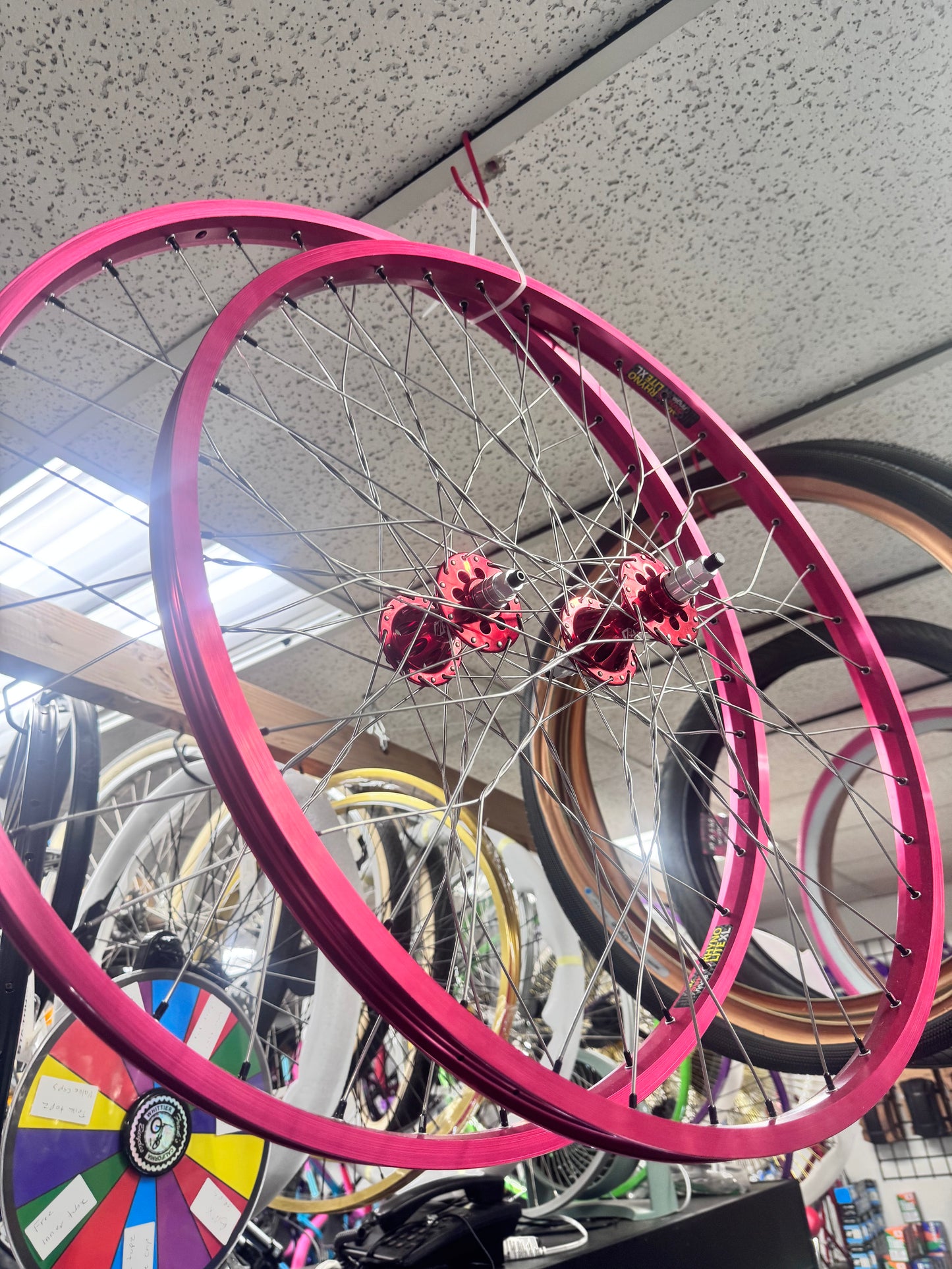 Wheel Set 3x Twist Red Ryhno Lites XL & Red TNT Hubs